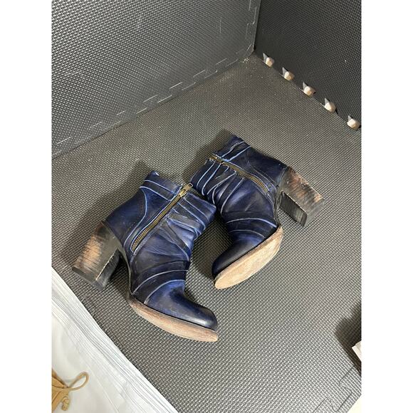 Rare Freebird By Steven Blue Gem Booties Leather Distressed Moto Grunge Size 7 - Picture 4 of 8